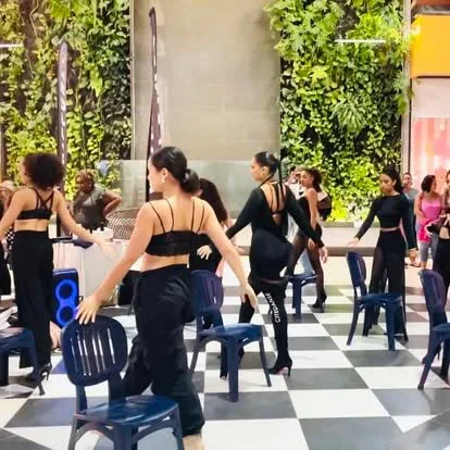 Spectacle de danse lors d'une soirée d'entreprise à La Réunion